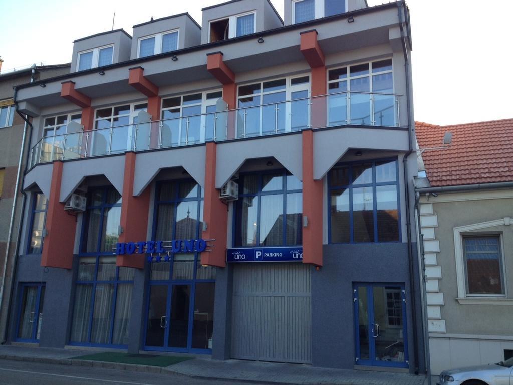 Hotel Uno 3*