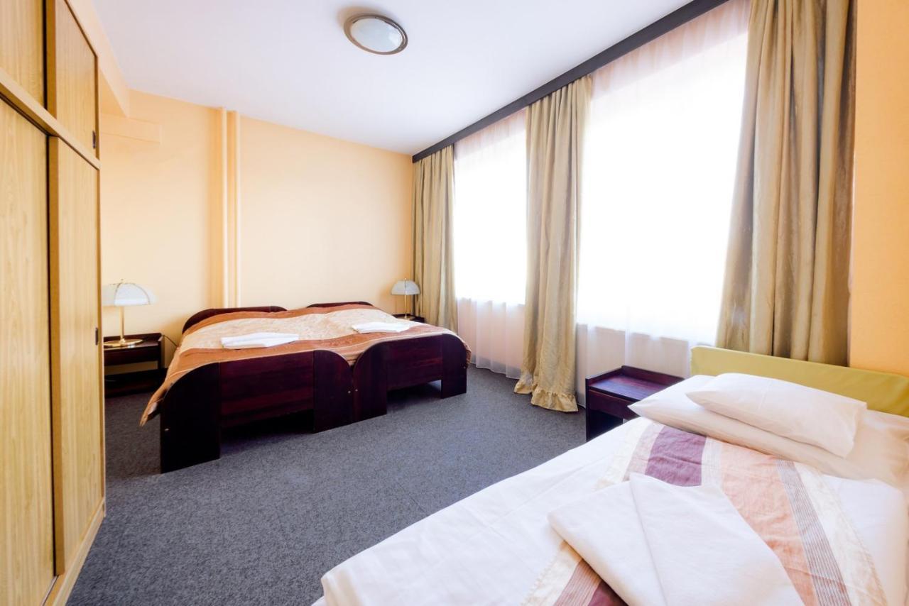 Uno Hotel